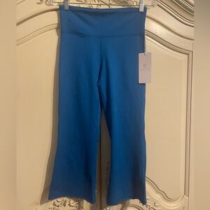 NWT Balance Collection Women's Easy Capri Leggings Size M Mykonos Blue